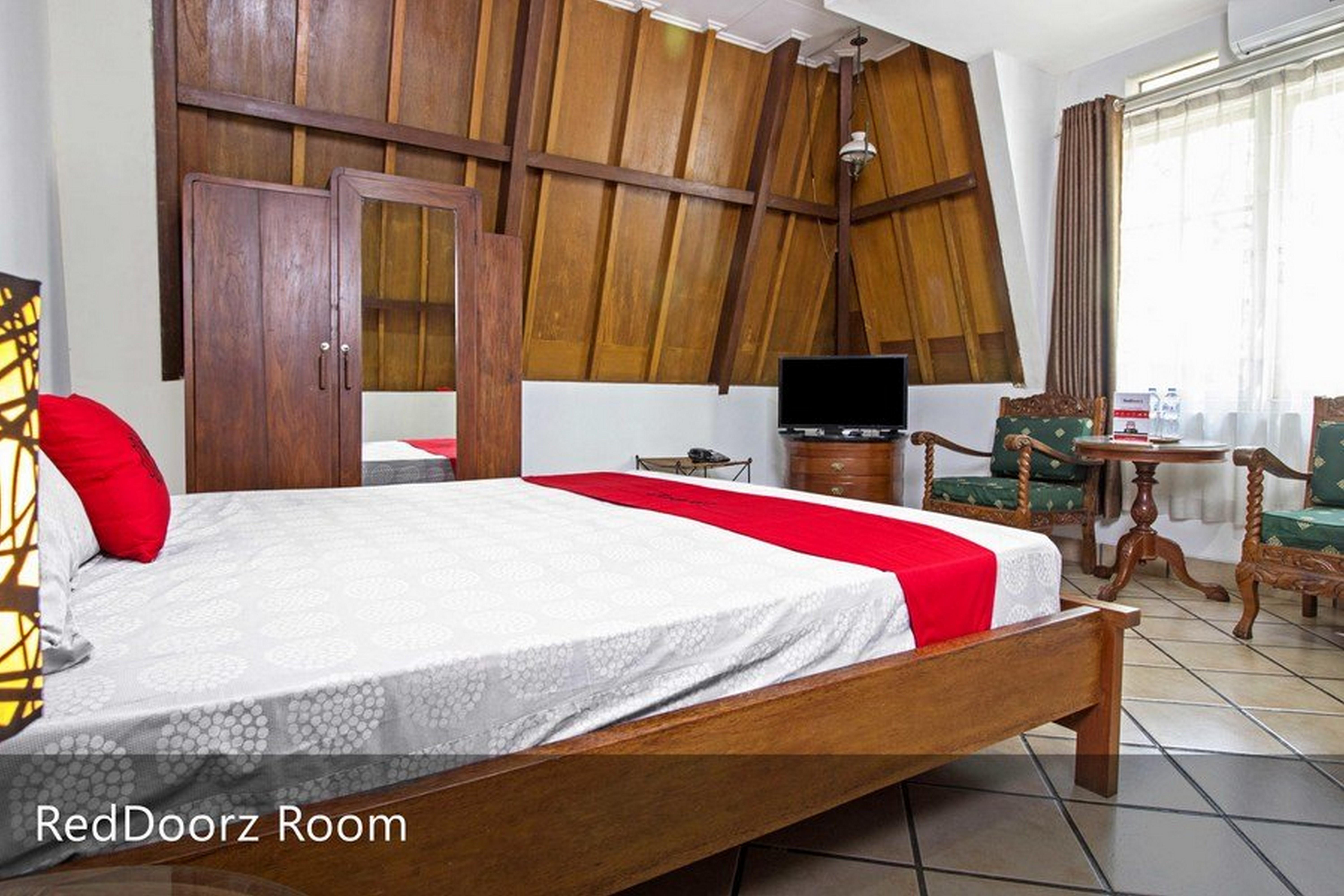 Reddoorz Plus Near Parahyangan University Bandung Eksteriør bilde