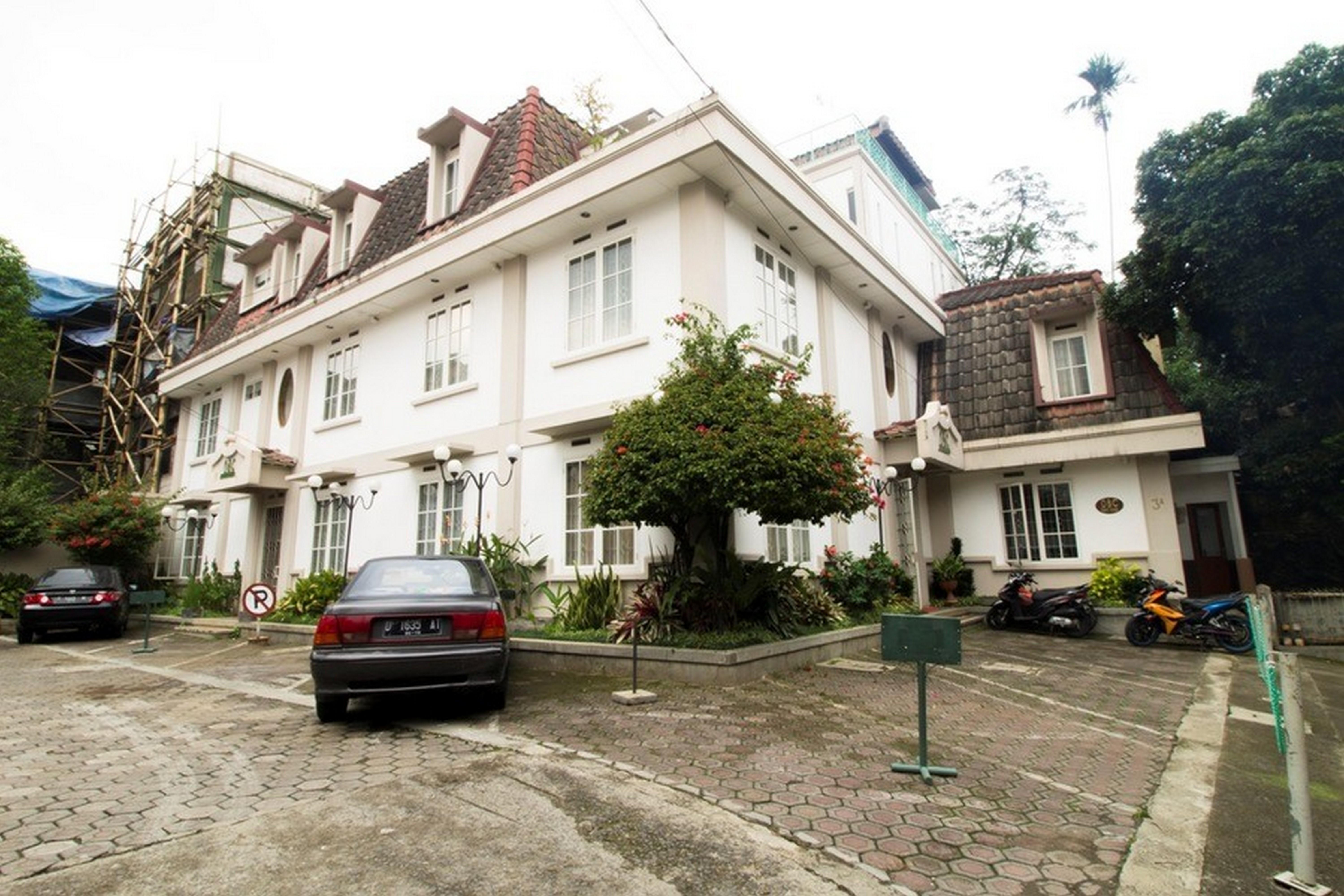 Reddoorz Plus Near Parahyangan University Bandung Eksteriør bilde