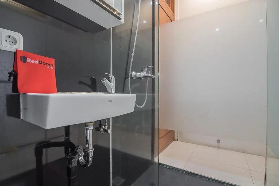 Reddoorz Plus Near Parahyangan University Bandung Eksteriør bilde