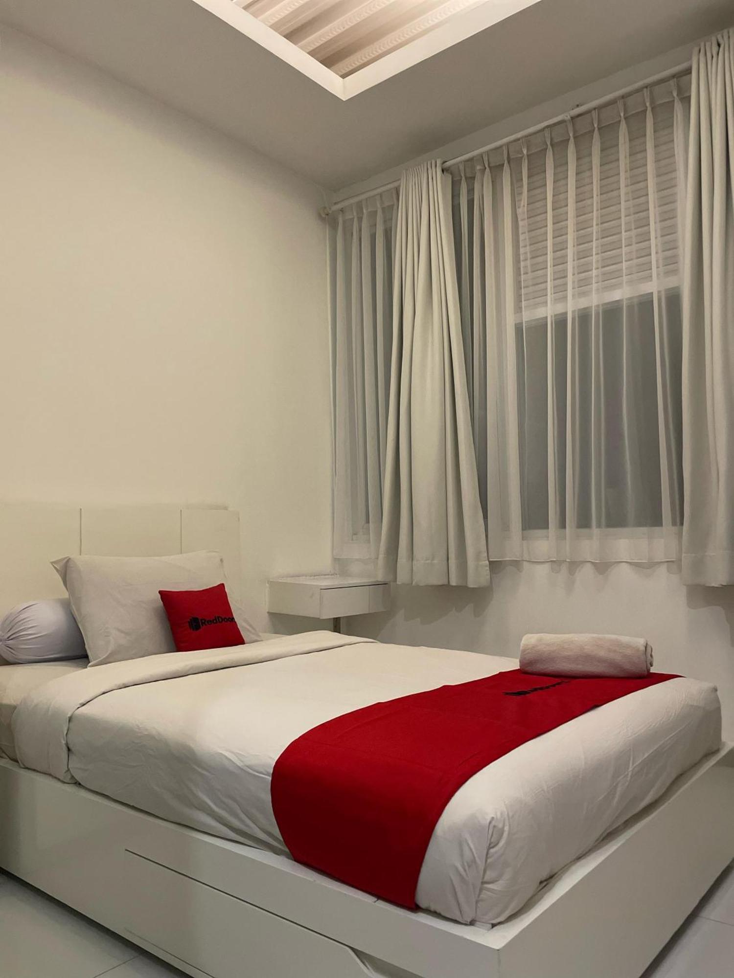 Reddoorz Plus Near Parahyangan University Bandung Eksteriør bilde