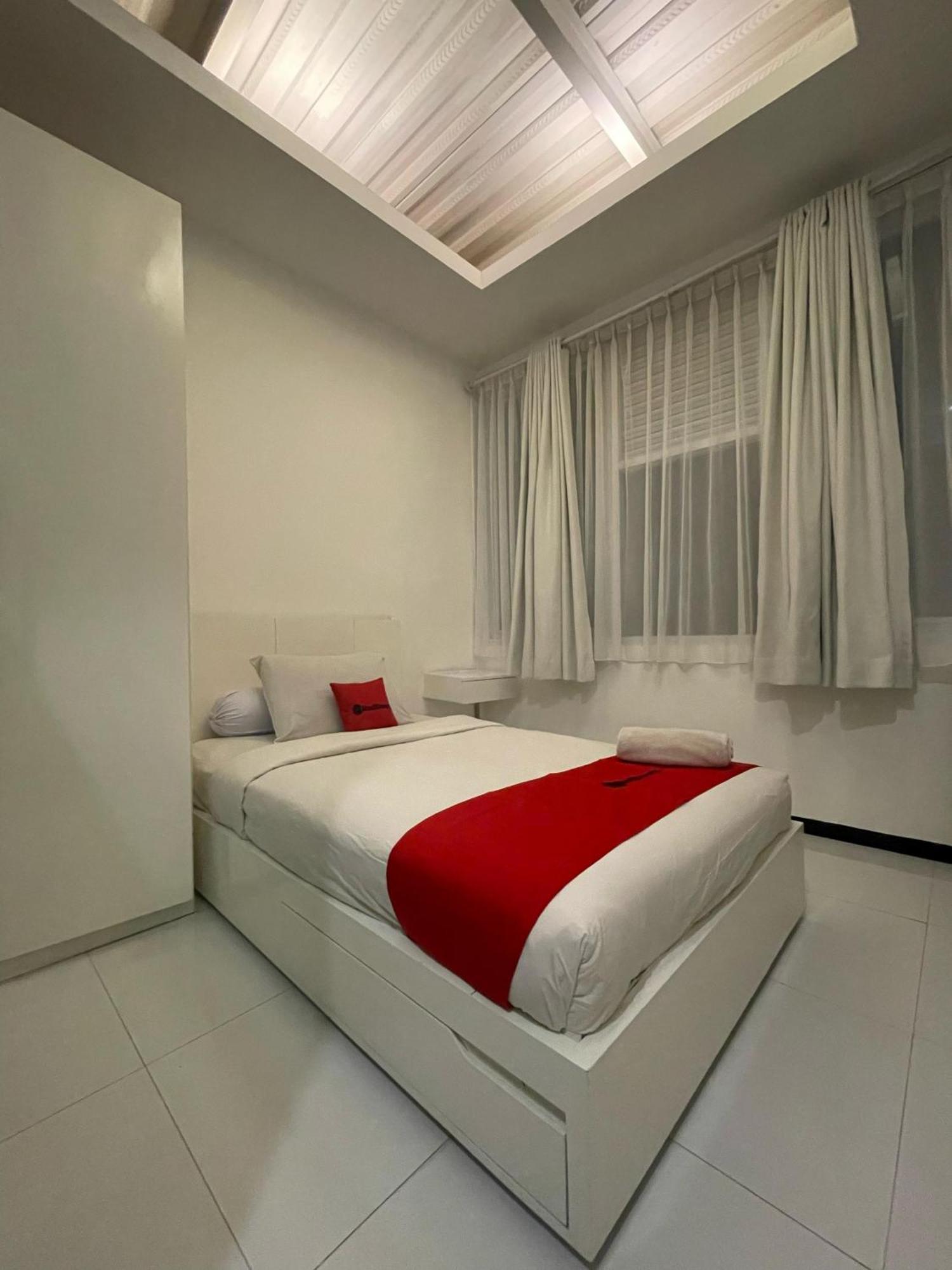 Reddoorz Plus Near Parahyangan University Bandung Eksteriør bilde