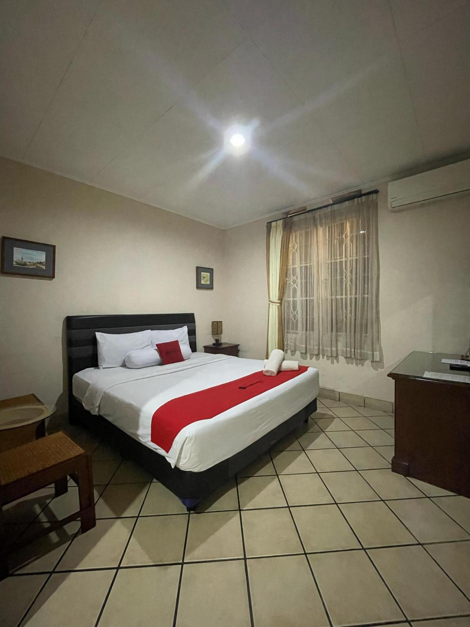 Reddoorz Plus Near Parahyangan University Bandung Eksteriør bilde