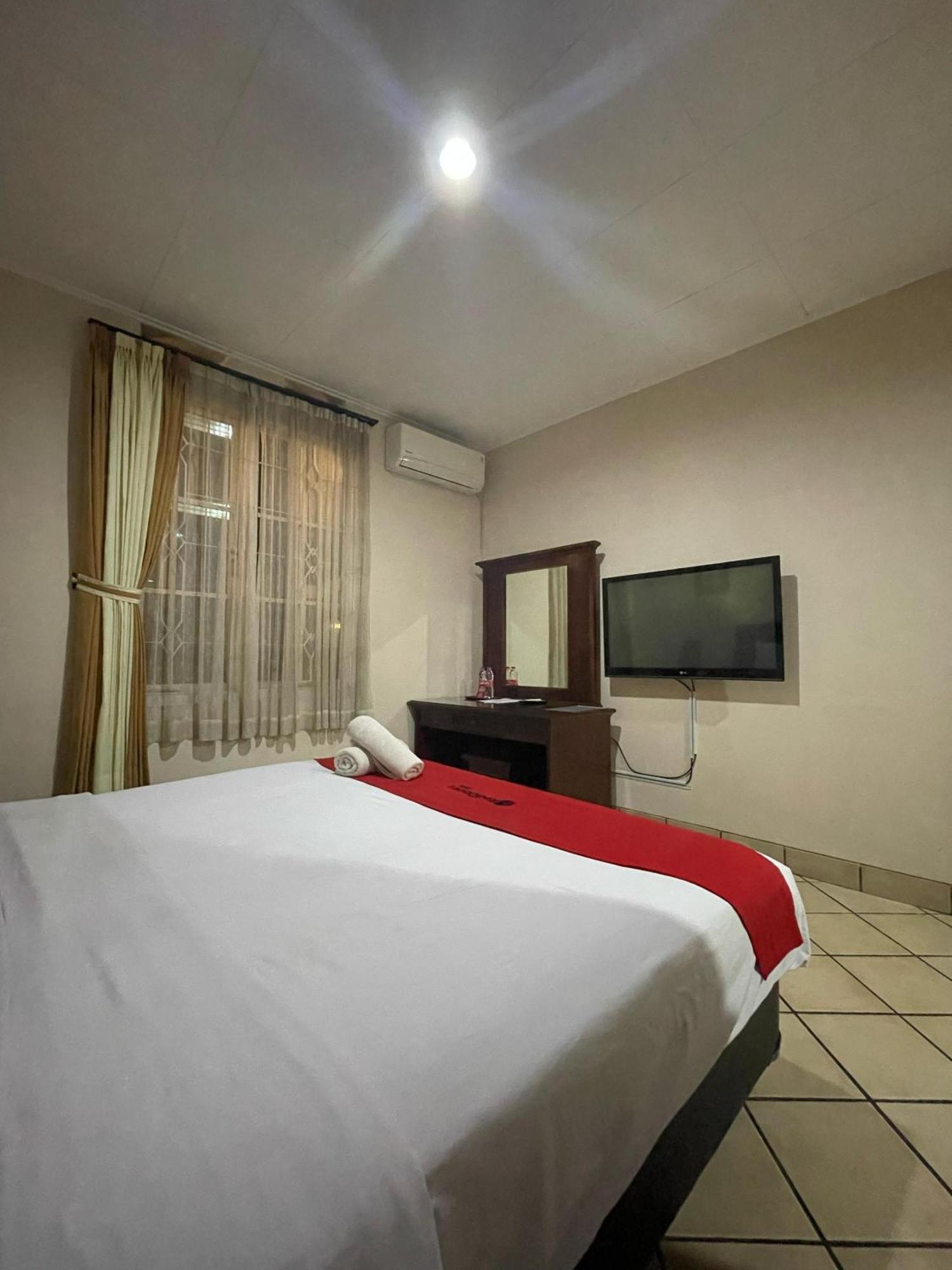 Reddoorz Plus Near Parahyangan University Bandung Eksteriør bilde
