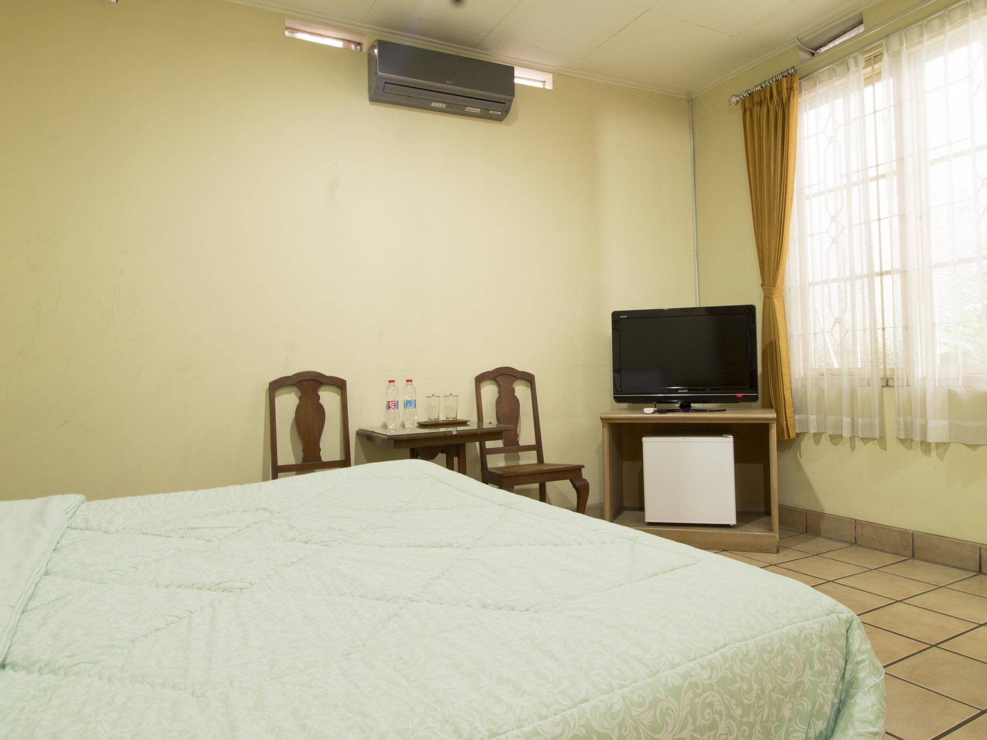 Reddoorz Plus Near Parahyangan University Bandung Eksteriør bilde